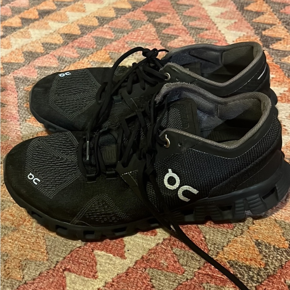 ON Shoes black W8